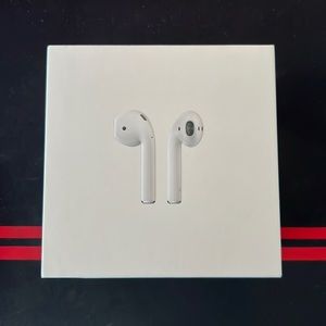 Apple AirPods First Generation + case